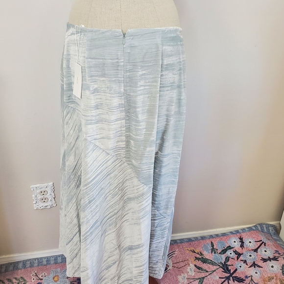 Vince Ruched Velvet Paneled Skirt in Pale Sea Grass Size 12 - Picture 5 of 9